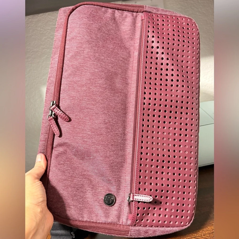 Evernote × AbrAsus Triangle Commuter Bag - Picture 2 of 15